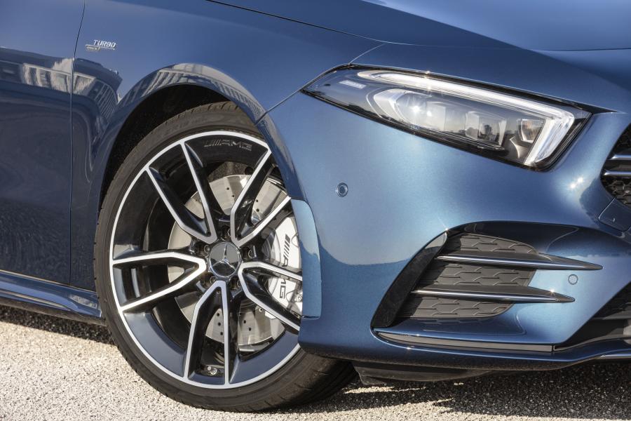 Детали экстерьера Mercedes-AMG A35 4Matic Sedan (V177) 2019 года  (WW) (фото 11 из 25)